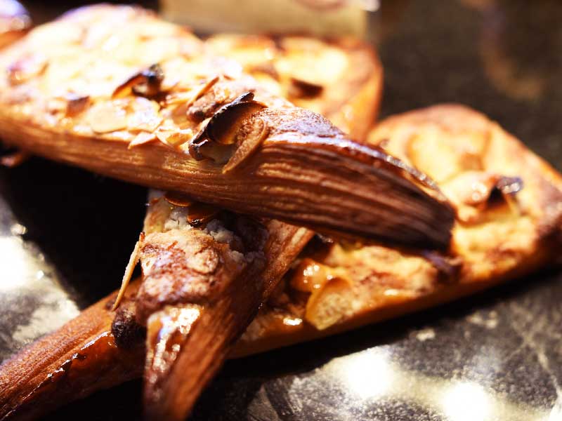 木の実のだのワーズ BOULANGER PATISSIER y'KUNIEDA
(ワイクニエダ)は岐阜県大垣市にある
自家製天然酵母パンとケーキのお店です。