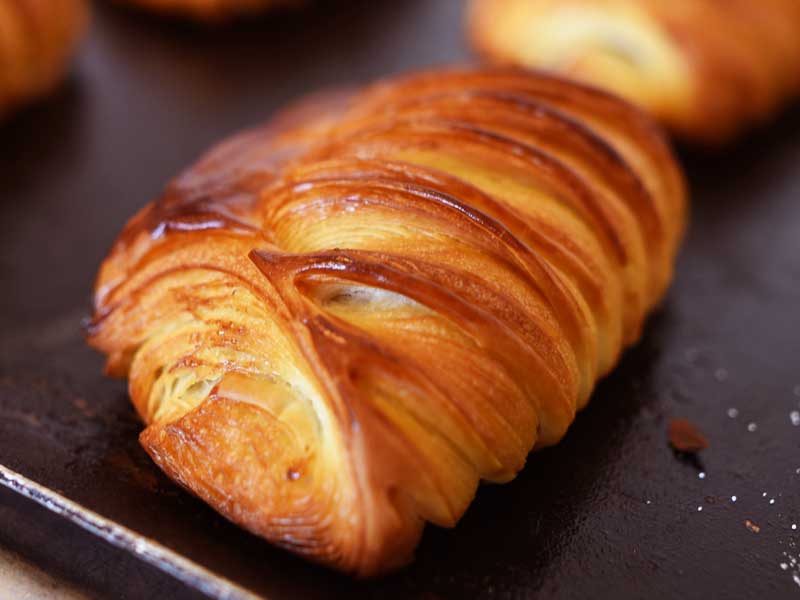 パン・オ・ショコラ BOULANGER PATISSIER y'KUNIEDA
(ワイクニエダ)は岐阜県大垣市にある
自家製天然酵母パンとケーキのお店です。