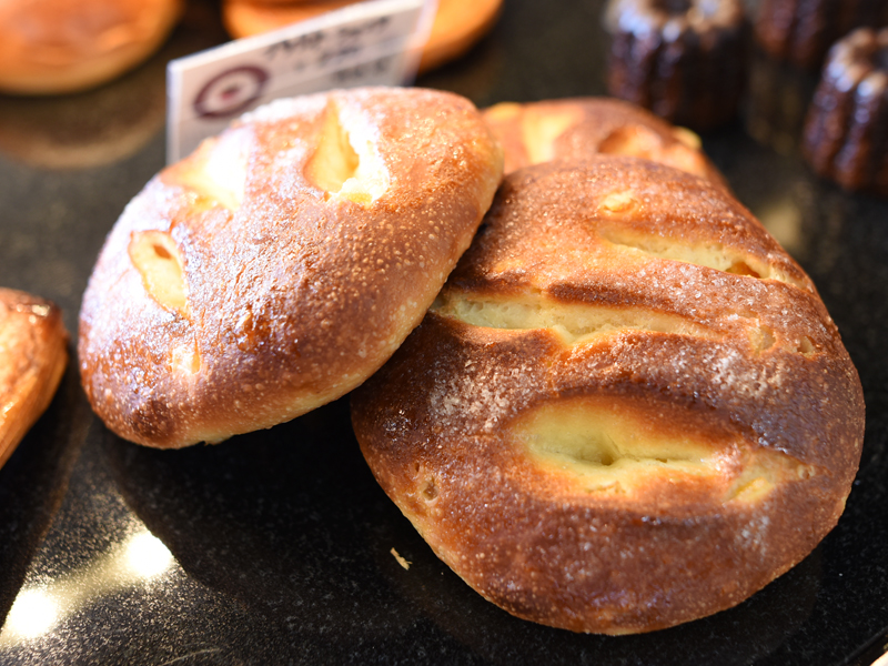 ポンプ・アルイユ BOULANGER PATISSIER y'KUNIEDA
(ワイクニエダ)は岐阜県大垣市にある
自家製天然酵母パンとケーキのお店です。