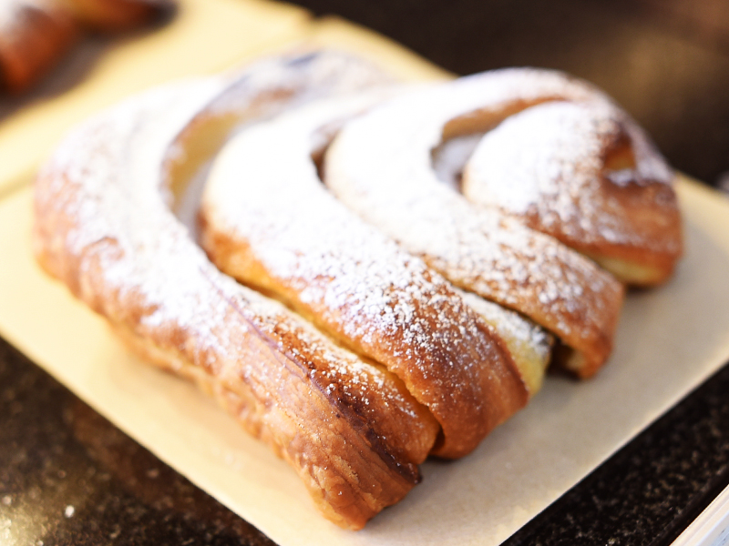 ダノワーズナポリタン BOULANGER PATISSIER y'KUNIEDA
(ワイクニエダ)は岐阜県大垣市にある
自家製天然酵母パンとケーキのお店です。