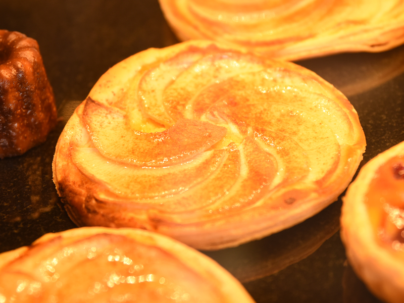 旬のリンゴパイ BOULANGER PATISSIER y'KUNIEDA
(ワイクニエダ)は岐阜県大垣市にある
自家製天然酵母パンとケーキのお店です。