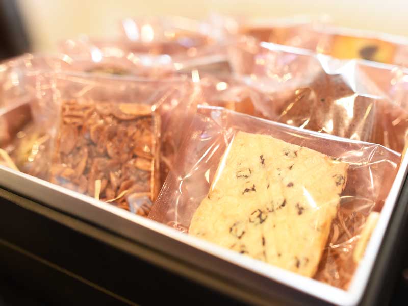 焼き菓子の詰め合わせ BOULANGER PATISSIER y'KUNIEDA
(ワイクニエダ)は岐阜県大垣市にある
自家製天然酵母パンとケーキのお店です。